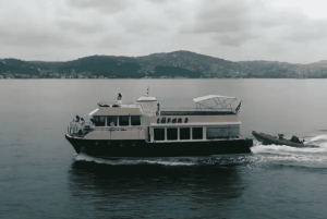 İstanbul: Small-Group Sunset Cruise & Audio Guide w/Snack