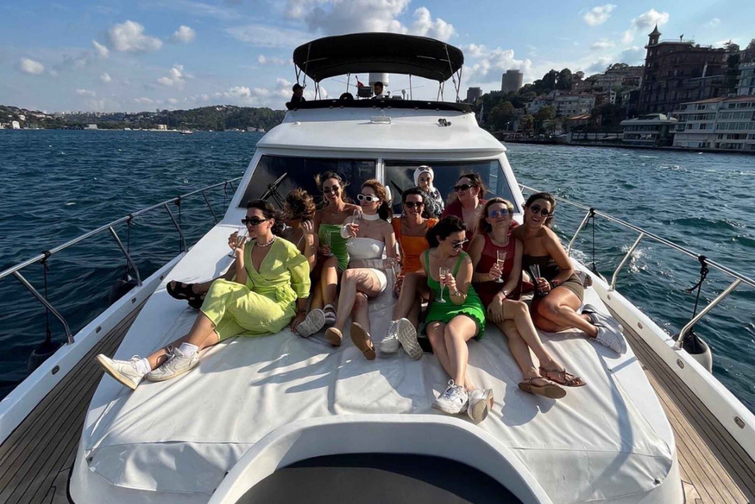 Istanbul: Sunset or Day Small-Group Yacht Cruise with Snacks