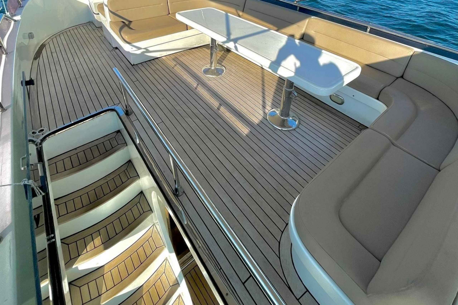 Istanbul: Sunset or Day Small-Group Yacht Cruise with Snacks