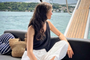 Istanbul: Sunset or Day Small-Group Yacht Cruise with Snacks