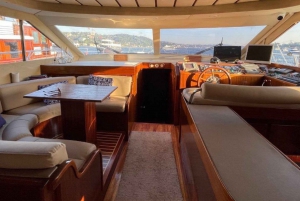 Istanbul: Sunset or Day Small-Group Yacht Cruise with Snacks