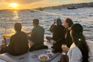 Istanbul: Small Group Yacht Tour with Unlimited Wine