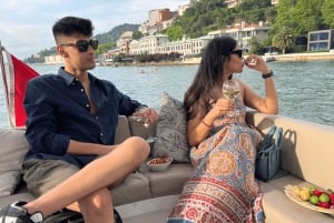 Istanbul: Small Group Yacht Tour with Unlimited Wine