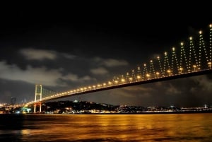 Istanbul: A short trip along the Bosphorus in the evening