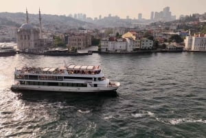 Istanbul: Daytime or Sunset Sightseeing Cruise & Audio Guide
