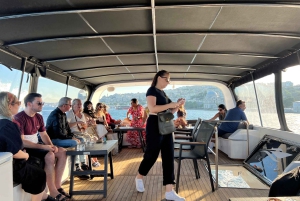 Istanbul: Sunset Yacht Cruise on the Bosphorus with Transfer
