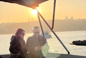Istanbul: Sunset Yacht Cruise on the Bosphorus with Transfer