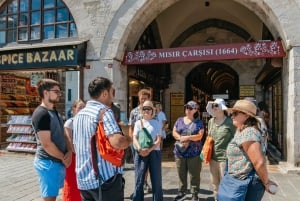 Istanbul: Taste of Two Continents Food Tour