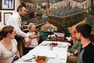 Istanbul: Taste of Two Continents Food Tour