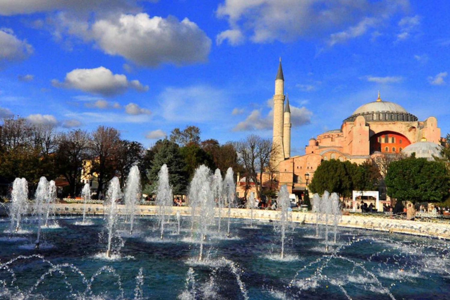 Istanbul: Topkapi, Hagia Sophia and Basilica Cistern Tour