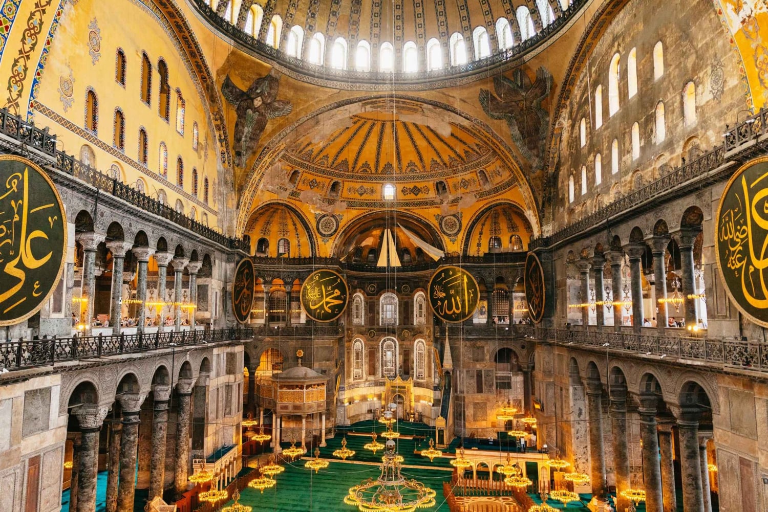 Istanbul: Topkapi, Hagia Sophia and Basilica Cistern Tour