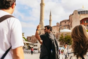 Istanbul: Topkapi, Hagia Sophia and Basilica Cistern Tour