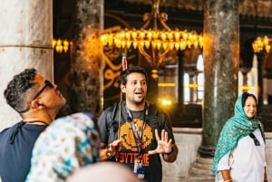 Istanbul: Topkapi, Hagia Sophia and Basilica Cistern Tour