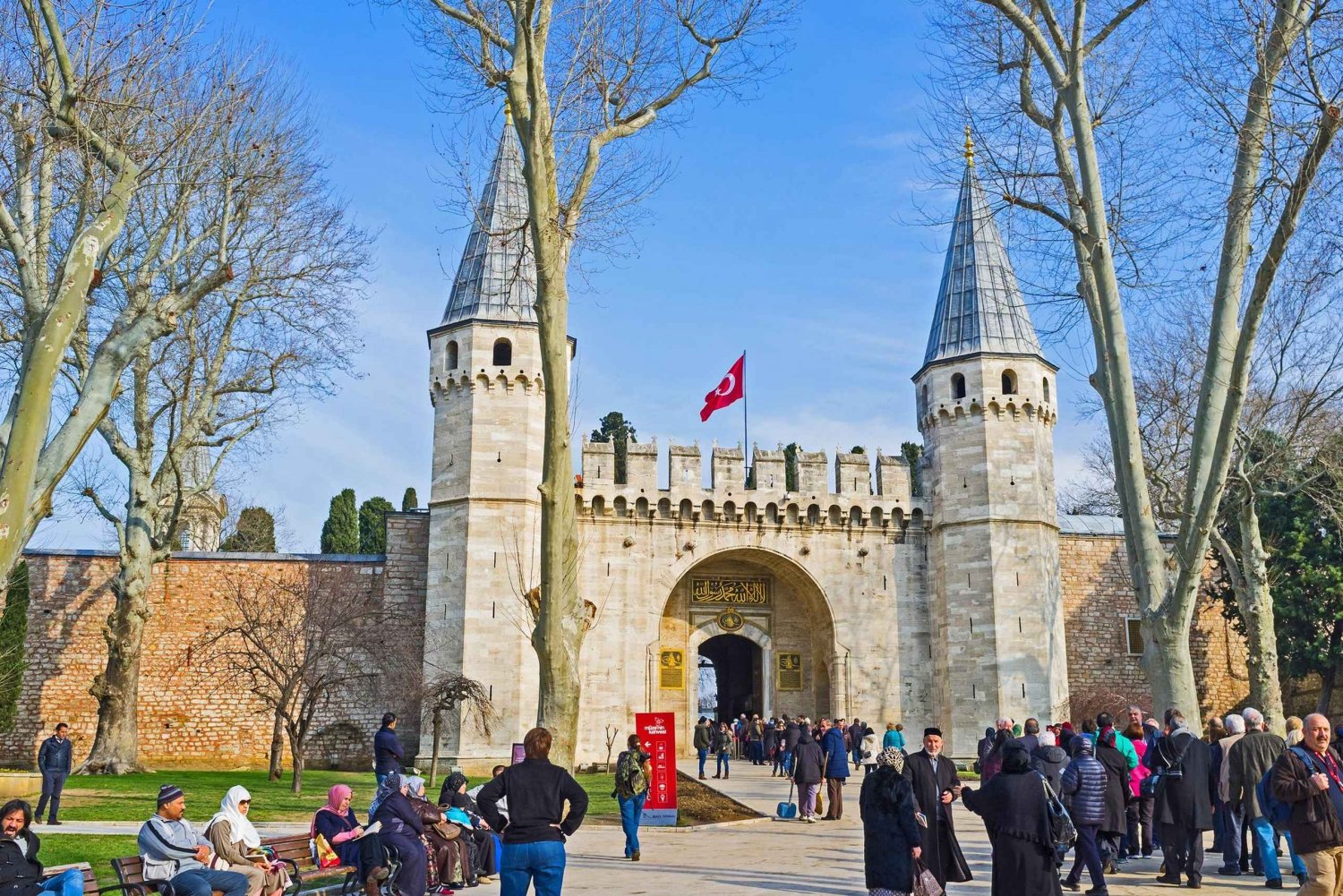 Istanbul: Blue Mosque, Hagia Sofia & Topkapi Palace Day Tour
