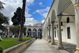 Istanbul: Topkapi Palace and Harem Ticket with Audio Guide