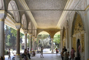 Istanbul: Topkapi Palace and Harem Ticket with Audio Guide