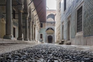 Istanbul: Topkapi Palace Guided Tour