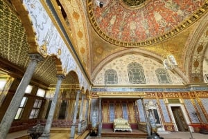 Istanbul: Topkapi Palace Guided Tour