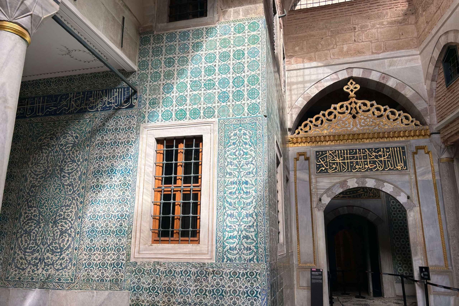 Topkapi Palace and Harem Skip-the-Line-Tickets & Audio Guide