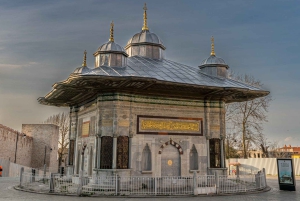 Istanbul: Topkapi Palace Skip-the-Line Ticket & Guided Tour