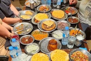 Istanbul: Traditional Turkish Dinner and Dervish Experience