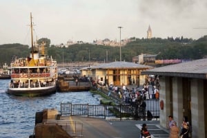 Istanbul: Turkish Food Tour in Kadikoy Across the Bosphorus