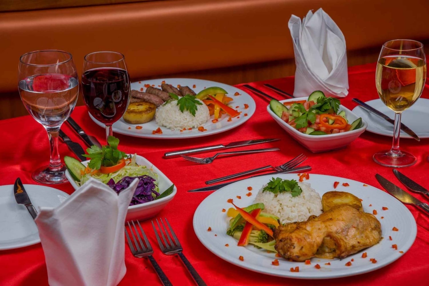 Istanbul: Turkish Night Bosphorus Cruise with Private Table