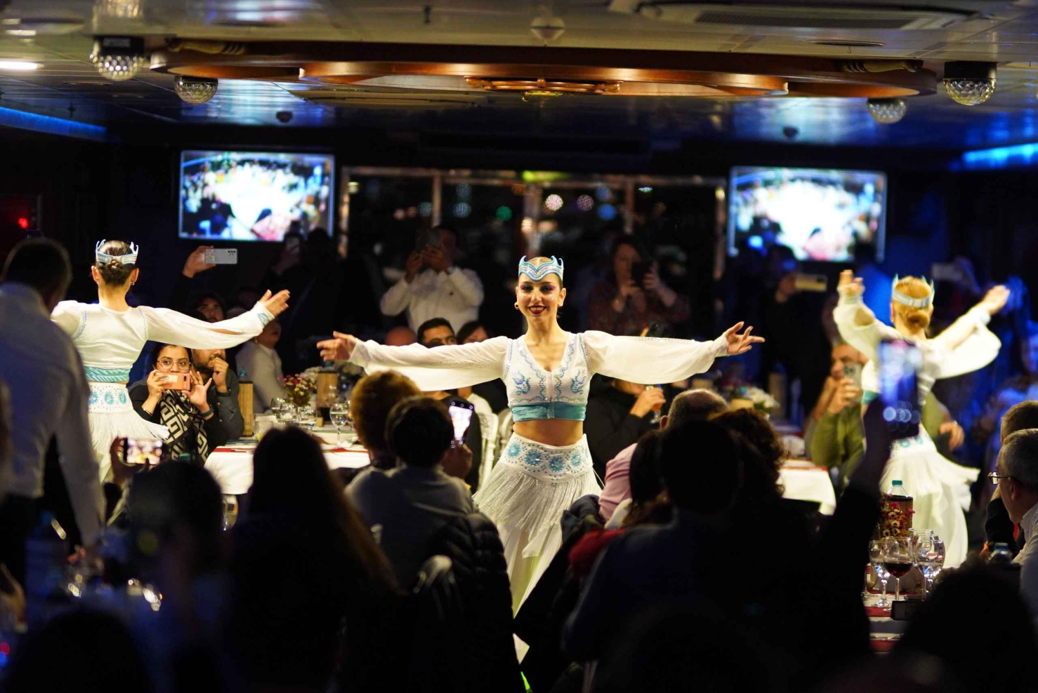 Istanbul: Turkish Night on the Bosphorus Dinner Cruise