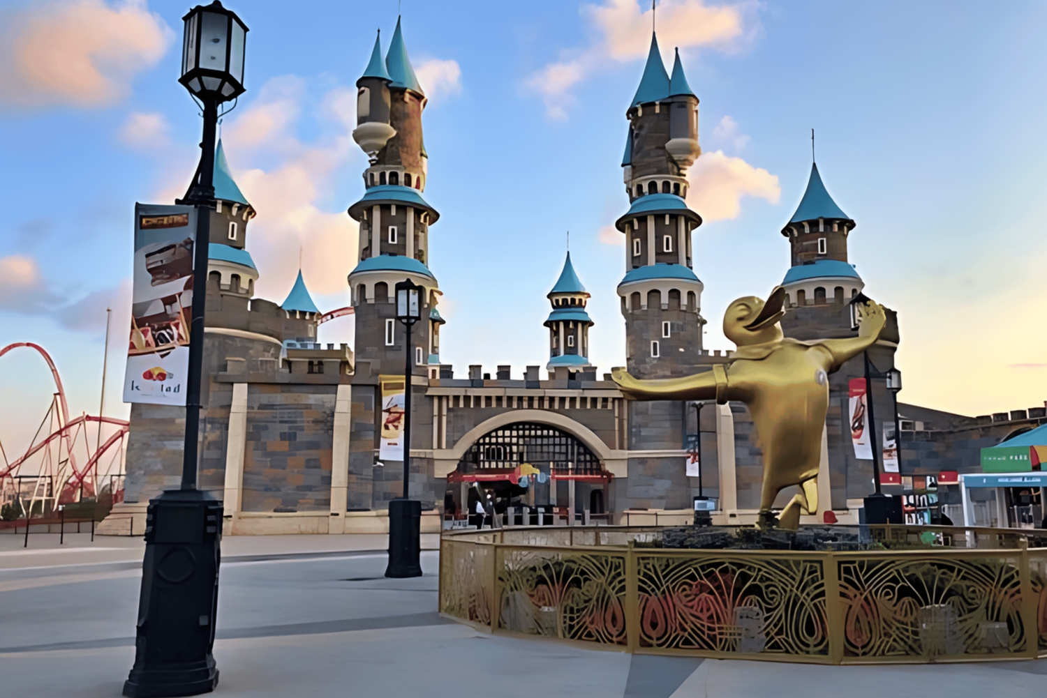 Istanbul: Vialand Lunapark Transfer w/ Optional Tour Guide