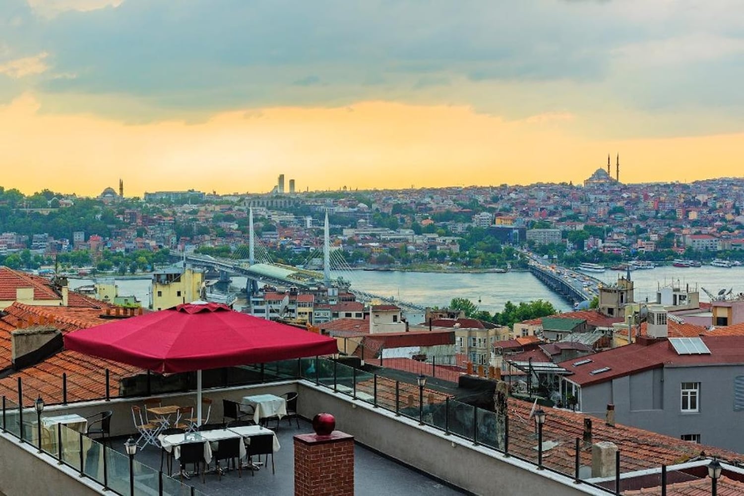 Meroddi Pera Hotel