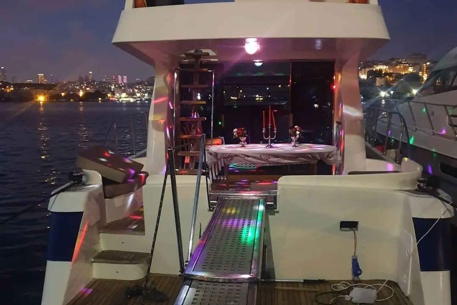 Private Bosphorus Yacht Tour Istanbul