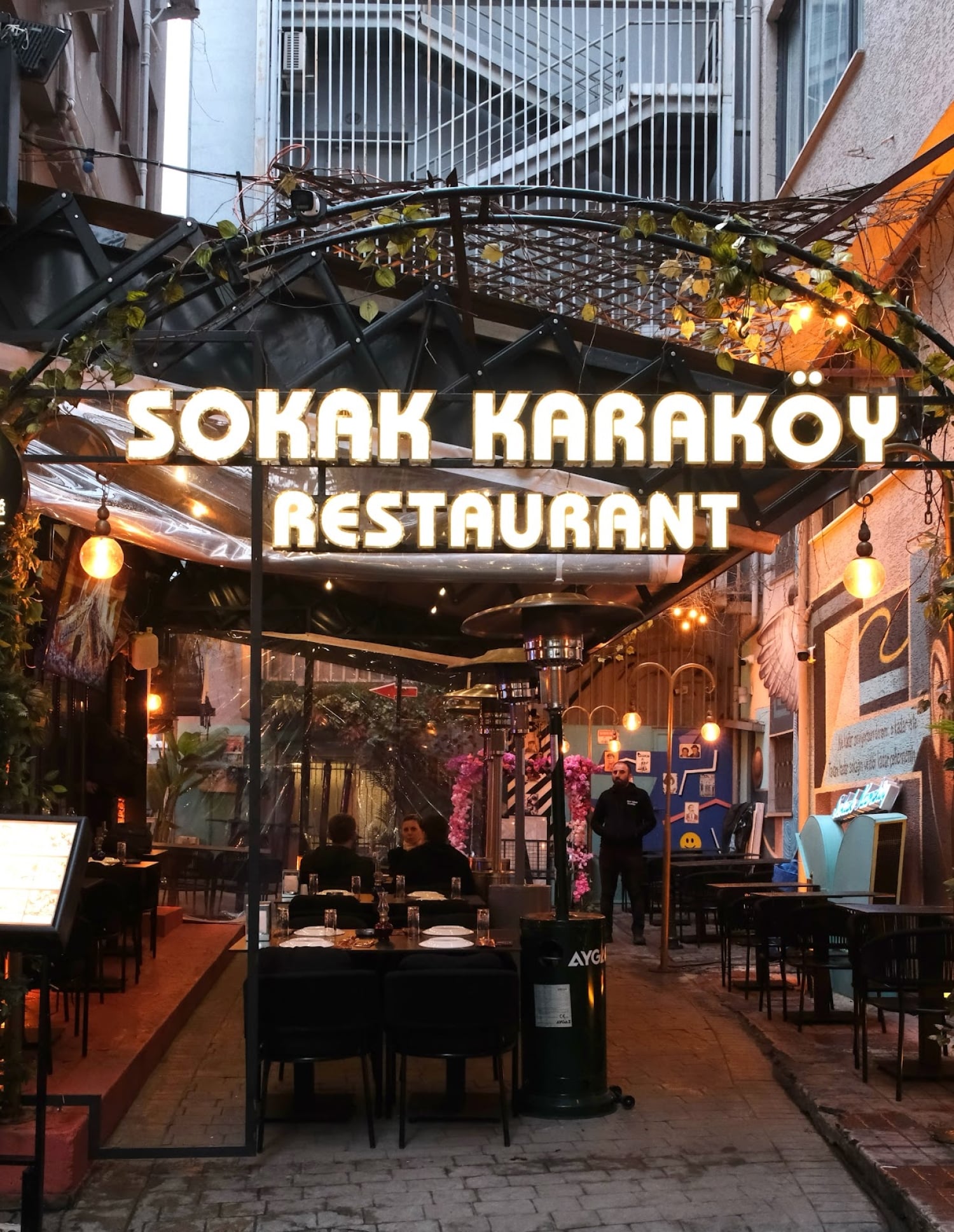 Sokak Karaköy Restaurant & Bar