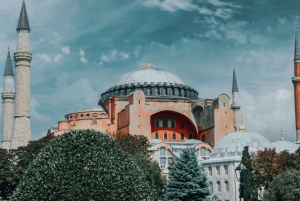 Istanbul: Topkapi, Hagia Sophia, Basilica & Blue Mosque Pass