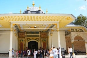 Topkapi Palace, Harem, & Hagia Irene Entry Ticket and Audio