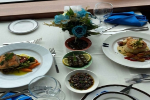 Istanbul Bosphorus Dinner Cruise Tour - Private Table