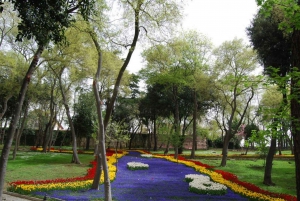 Yildiz Palace & Park: Skip-the-Line Entry with Audio Guide