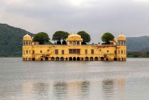 3-Day Jaipur Heritage Tour with Double Ranthambore Safari