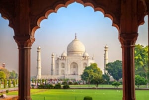 4 Night / 5 Days: Golden Triangle Tour Delhi -Agra -Jaipur.