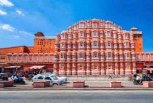 9-dagars tur till Gyllene triangeln och Udaipur med Holi-firande