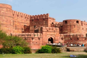 9-dagars tur till Gyllene triangeln och Udaipur med Holi-firande