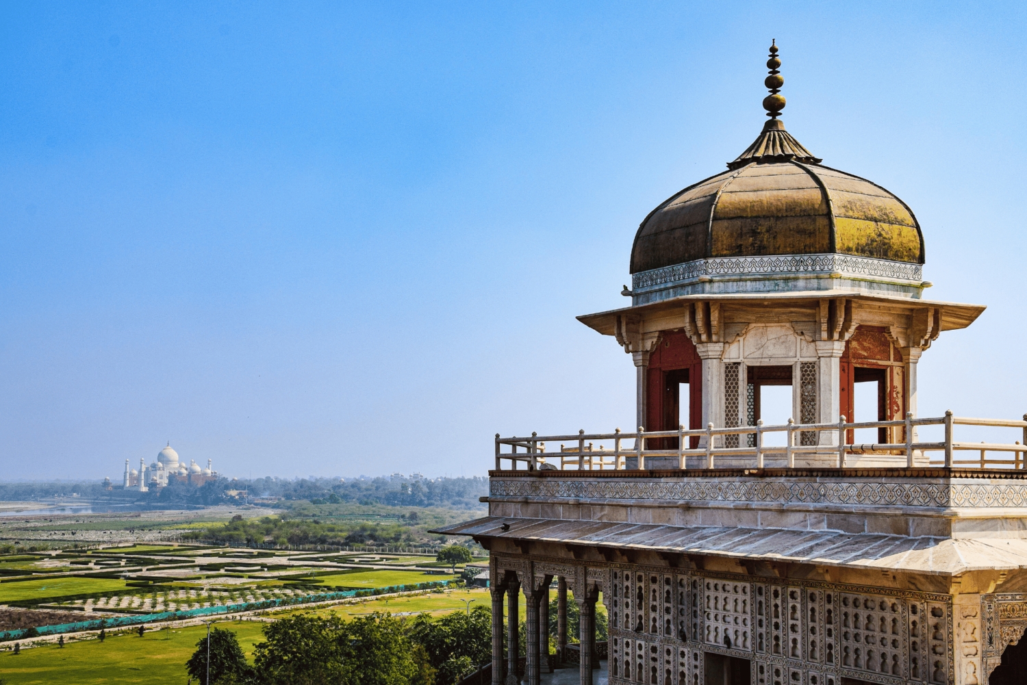 Agra: Taj Mahal – Guidet tur uten kø med flere alternativer