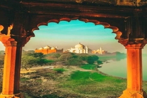 Agra: Taj Mahal – Guidet tur uten kø med flere alternativer