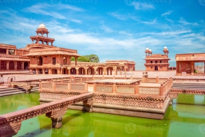 Agra to/from Jaipur with Guided Fatehpur Sikri & Abhaneri