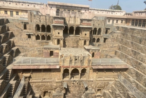 Agra to/from Jaipur with Guided Fatehpur Sikri & Abhaneri