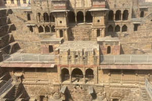 Agra to/from Jaipur with Guided Fatehpur Sikri & Abhaneri