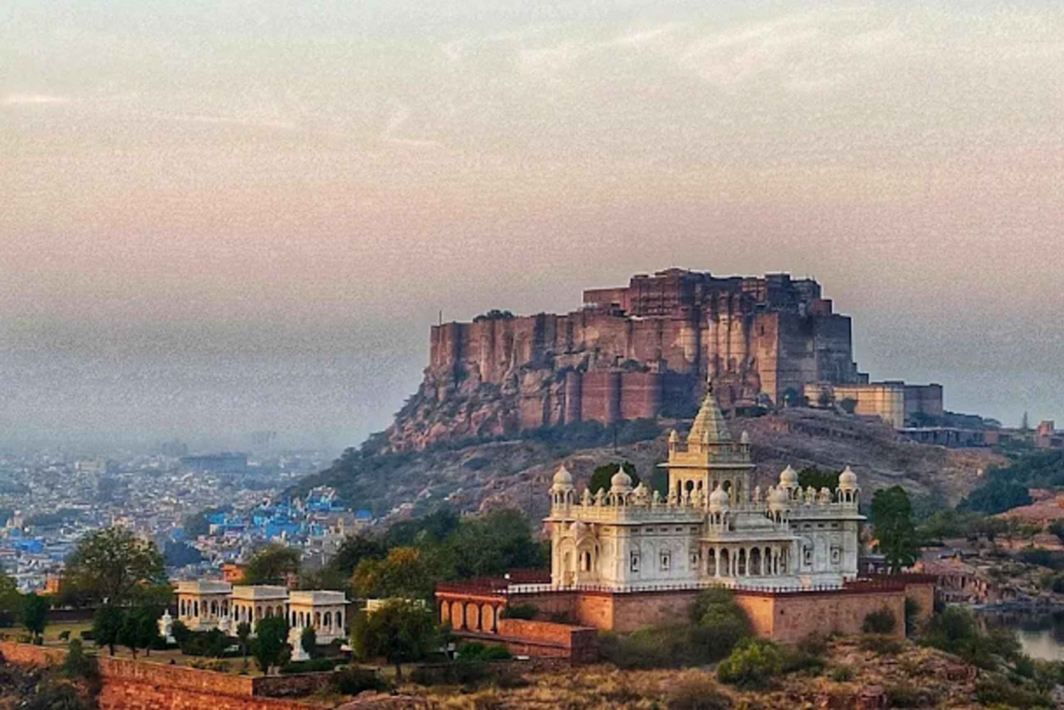 Passeio turístico de dia inteiro em Jodhpur com tudo incluído e bilhete