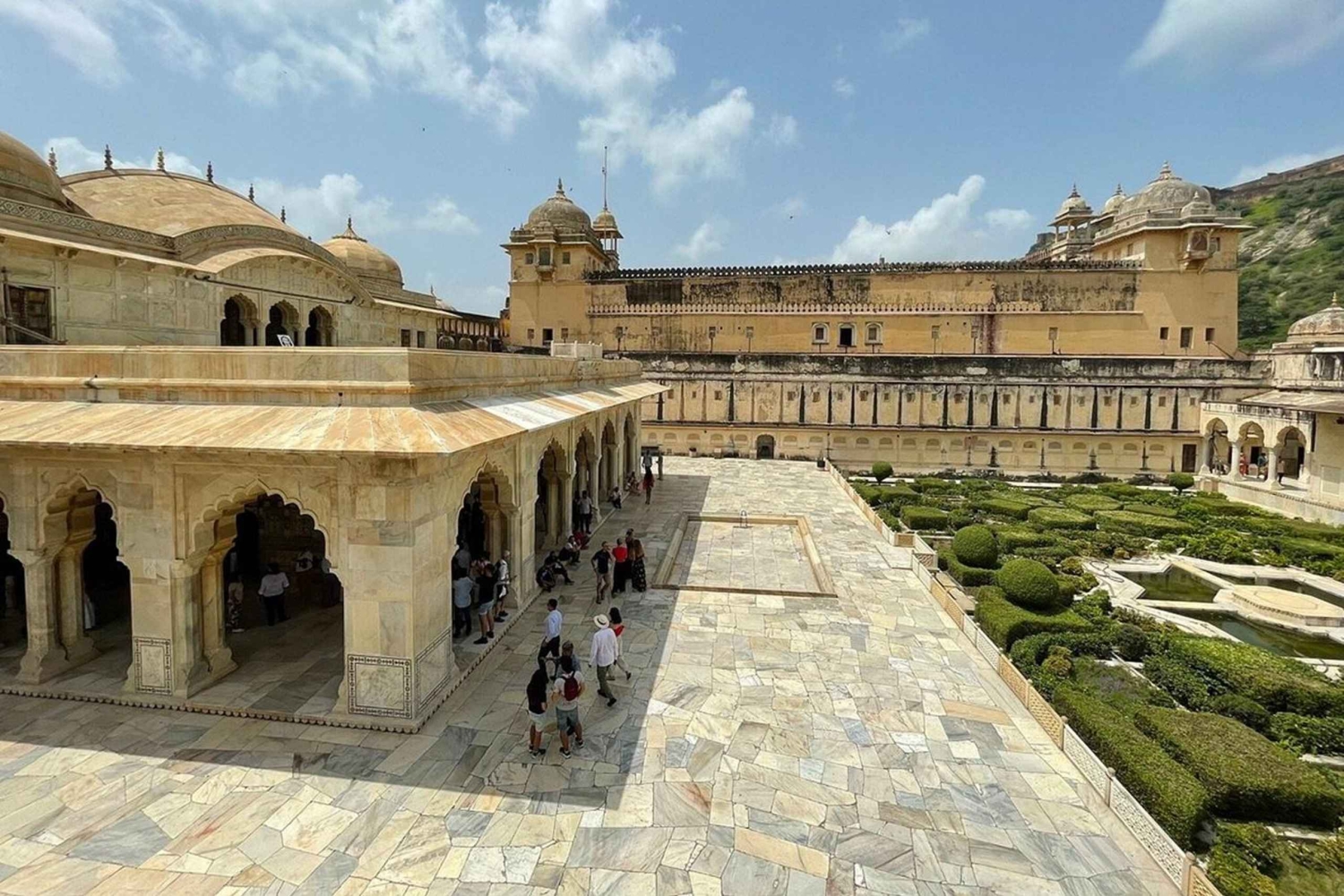 Amber fort Skip-the-Line E-tickets & guide Jaipur transfers