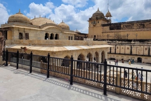 Amber fort Skip-the-Line E-tickets & guide Jaipur transfers