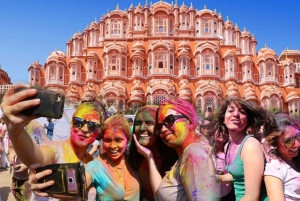 Comemore o Holi com os habitantes locais em Jaipur