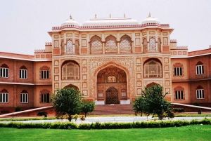 Delhi: 3 päivän Kultaisen kolmion kiertomatka hotelleineen